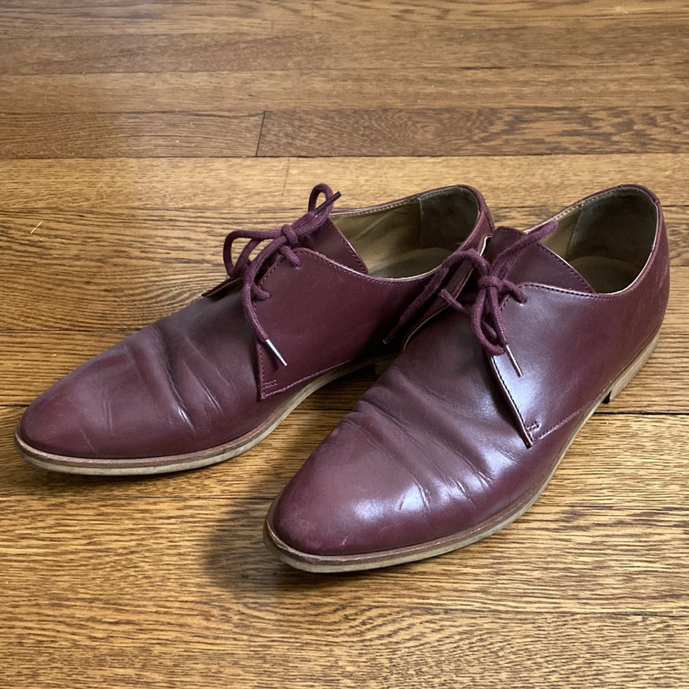 Everlane burgundy leather lace up Women’s Oxford shoes, size 7.5